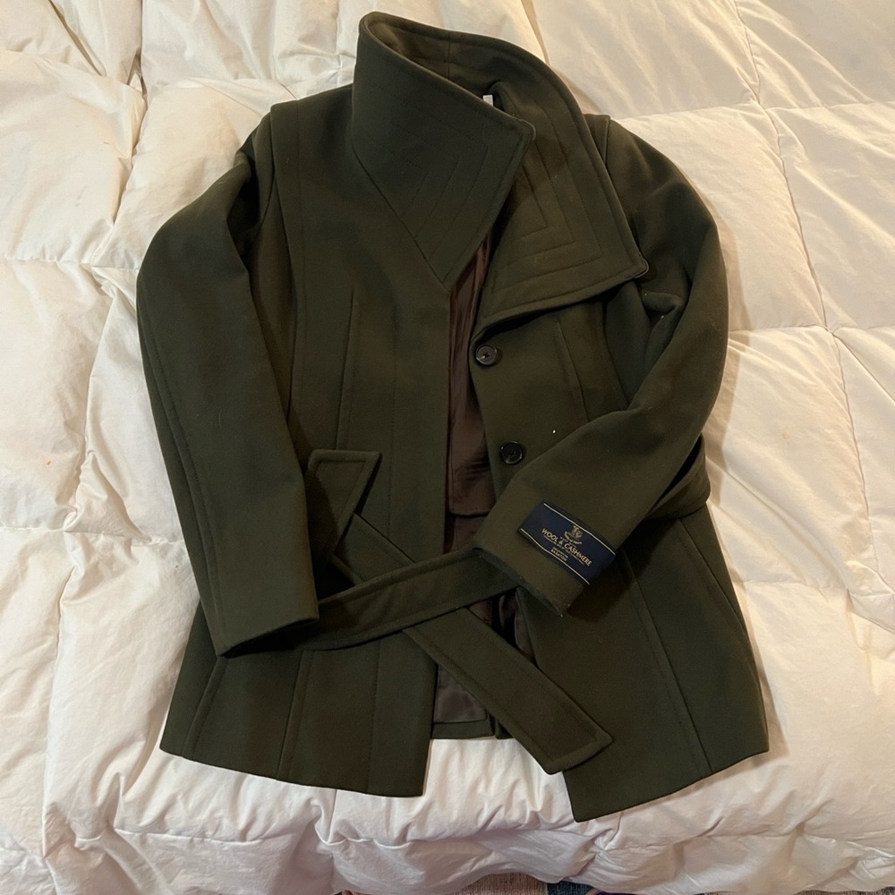 Aritzia Babaton Spencer Coat